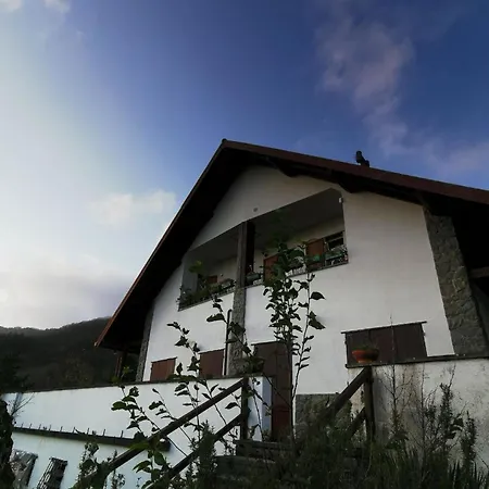 Fuer 3 Personen 3 Ca 77 Qm In Borzonasca, Ligurien Provinz Genua Borzonasca
